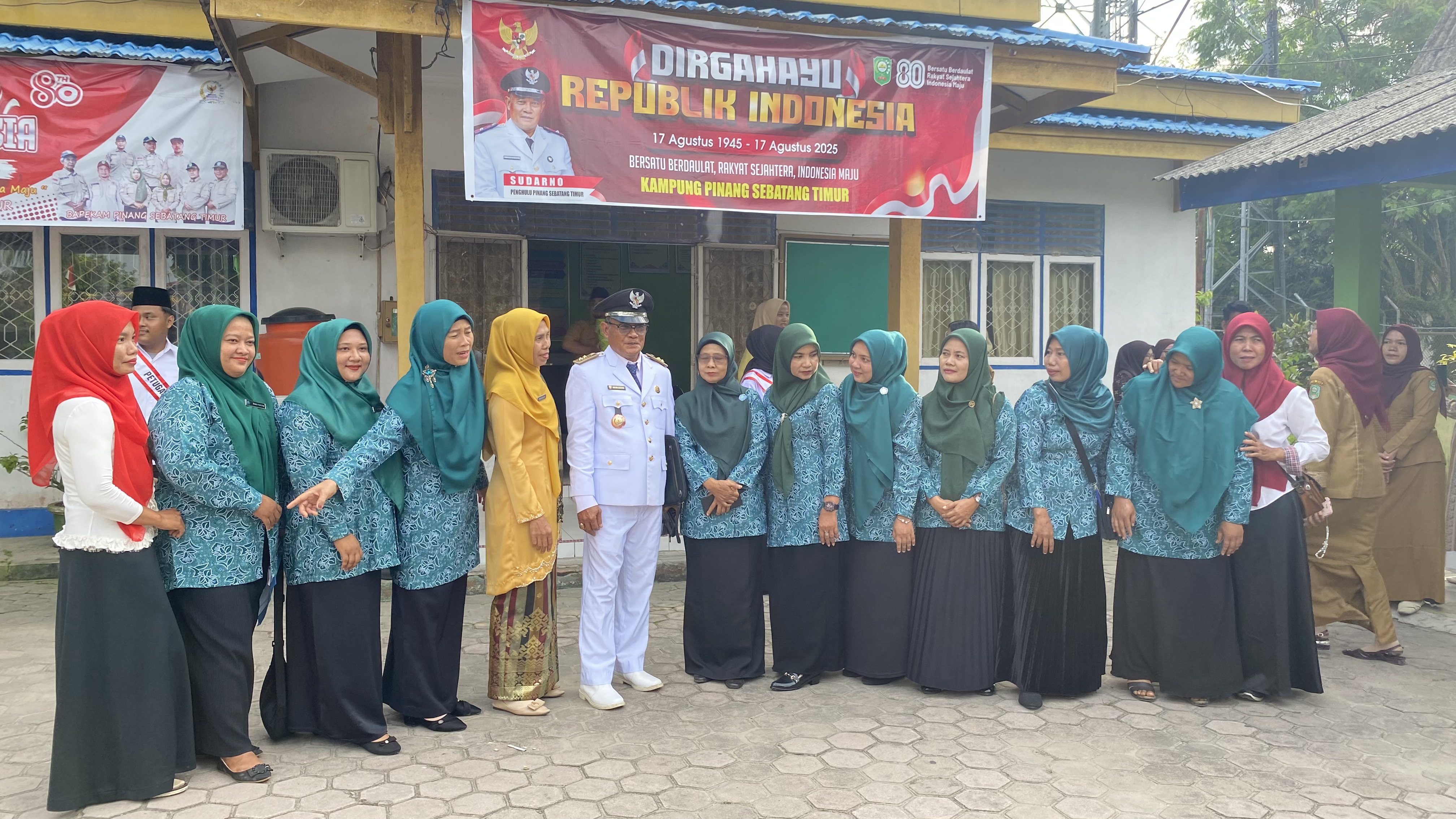 Pemandangan Kampung Pinang Sebatang Timur